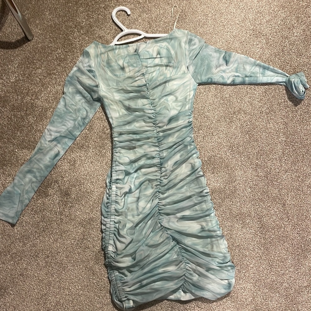 Mini long sleeve dynamite dress - Picture 5 of 5